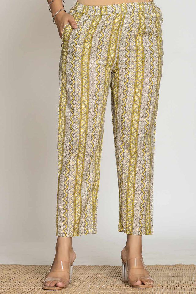 White Floral print Cotton Kurti Pant Set