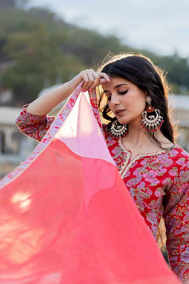 Red Floral Print Thread Work Pure Cotton Kurti Pant Set