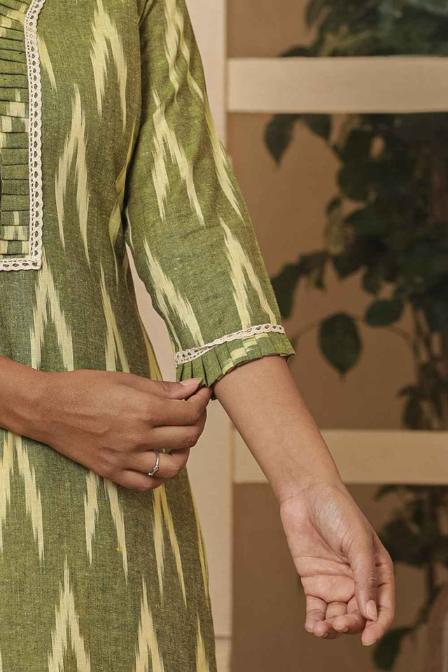 Green Ikat Print Pure Cotton Kurti Pant Set
