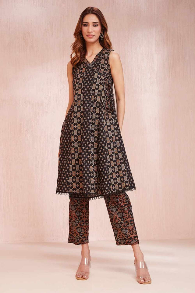 Black Ethnic Motifs Printed Cotton Kurti Pant Set