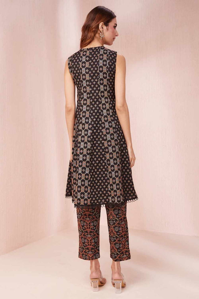 Black Ethnic Motifs Printed Cotton Kurti Pant Set