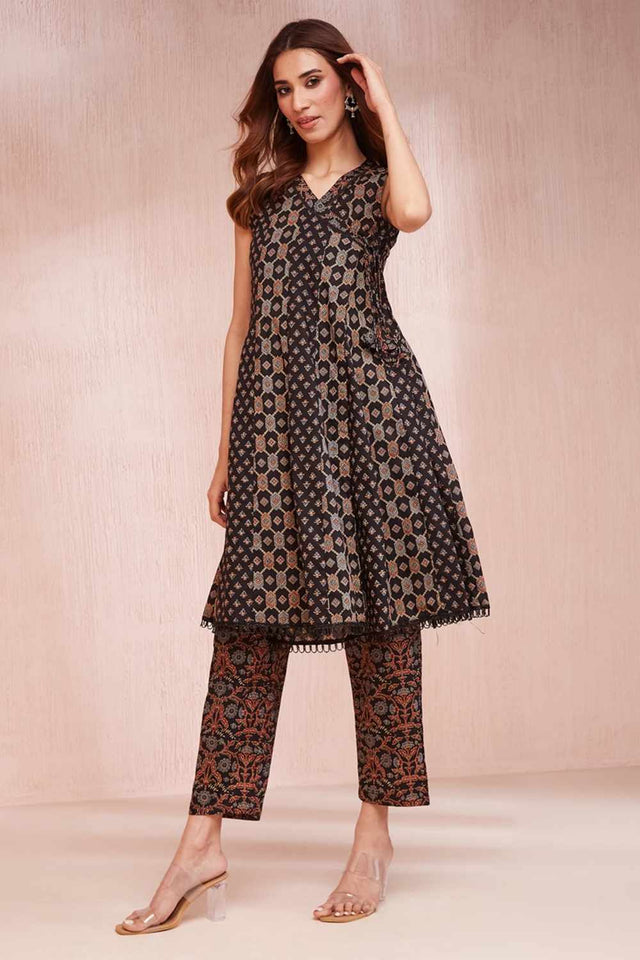 Black Ethnic Motifs Printed Cotton Kurti Pant Set