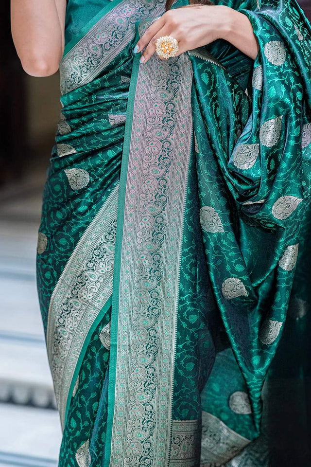 Green Banarasi Woven Soft Silk Saree (50106_3)