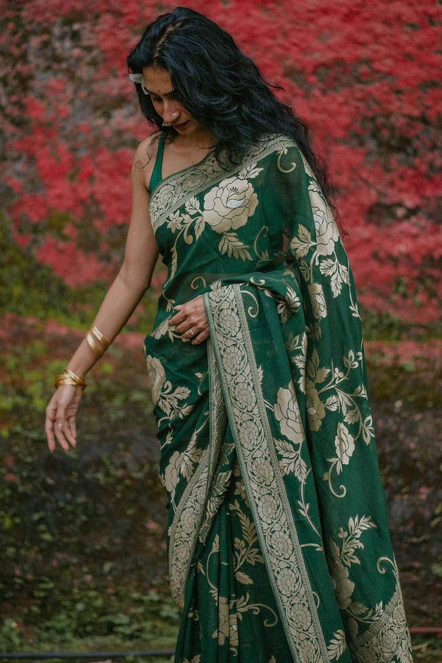 Green Banarasi Woven Soft Silk Saree (50116)
