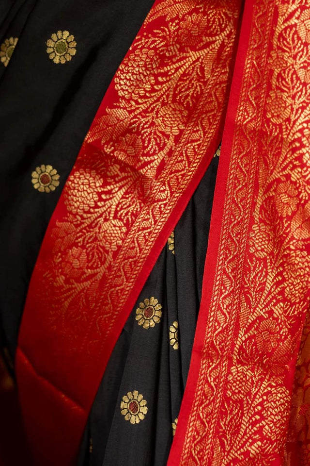 Black Banarasi Woven Soft Silk Saree (50117_1)
