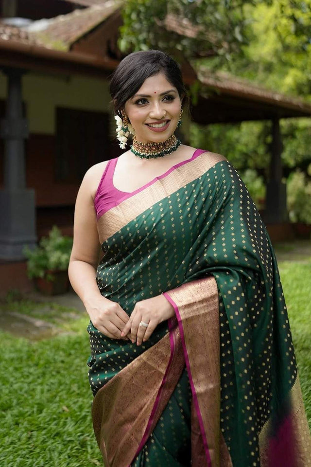 Green Banarasi Woven Soft Silk Saree (50143)