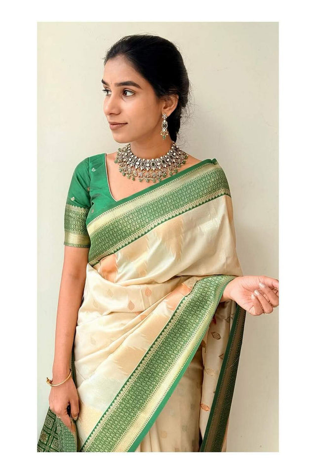 Green Banarasi Woven Soft Silk Saree (50206_1)