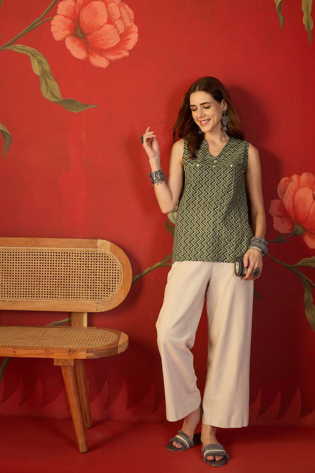 Green Printed Cotton Free Size Stitched Top (52476)