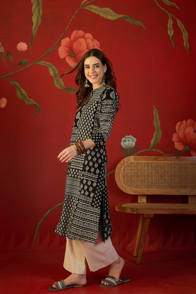 Black Floral Printed Cotton Free Size Stitched Long Kurti (52560)
