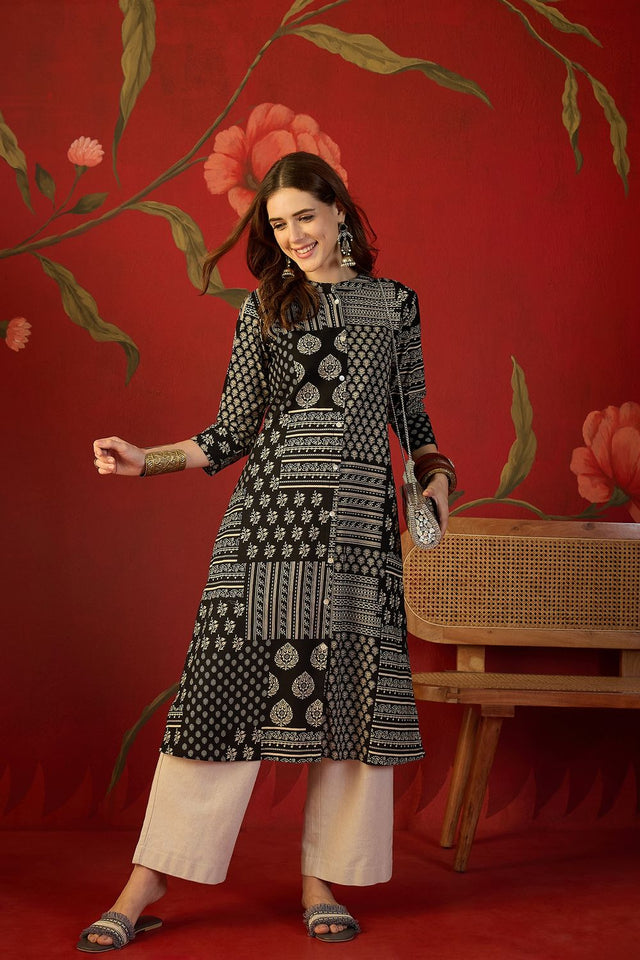 Black Floral Printed Cotton Free Size Stitched Long Kurti (52560)
