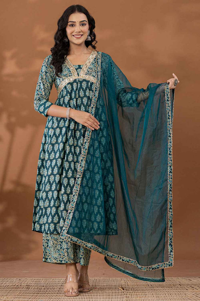 Green Ethnic Motifs Thread Work Pure Cotton Kurti Pant Set