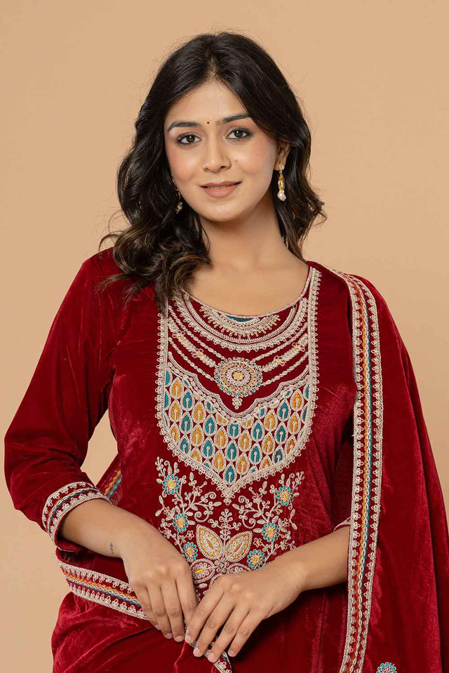 Red Solid Embroidered Velvet Kurti Pant Set (6185SKDMR)