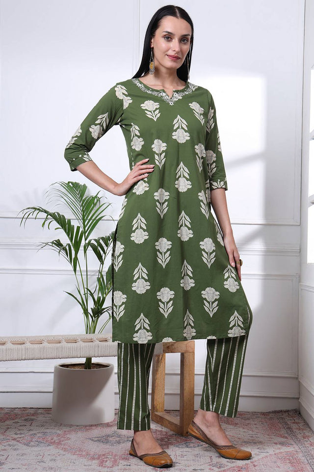 Green Floral Printed Cotton Straight Cut Suit Set