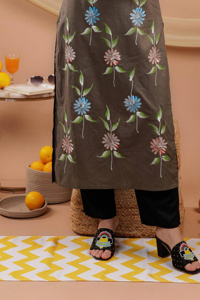 Green Floral Printed Cotton Straight Kurti