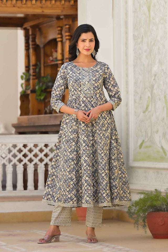 Grey Checkerd Print Zari Work Pure Cotton Kurti Pant Set