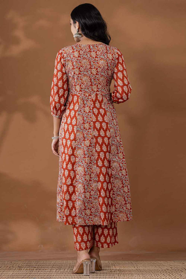 Red Ethnic Motifs Thread Work Pure Cotton Kurti Pant Set