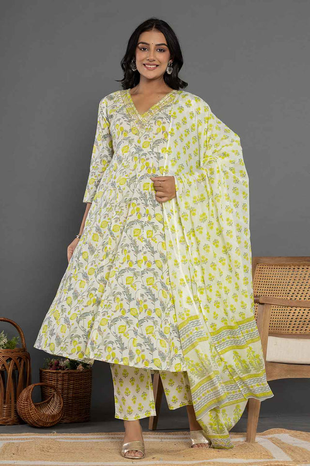 Green Ethnic Motifs Beads and Stones Embossed Pure Cotton Kurti Pant Set