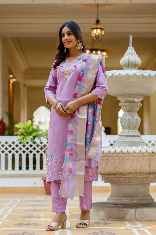 Lavender Floral Embroidered Viscose Kurti Pant Set