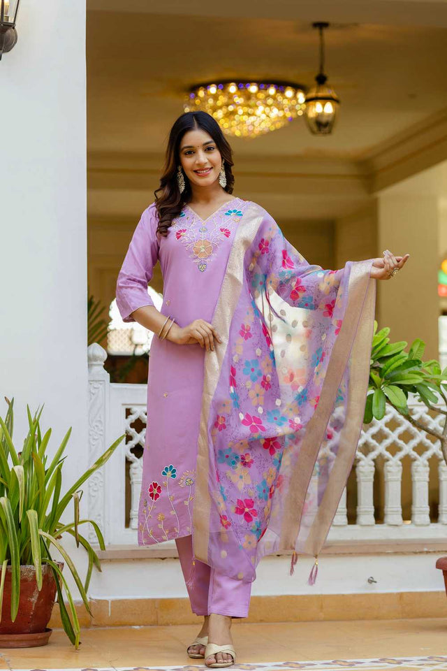 Lavender Floral Embroidered Viscose Kurti Pant Set