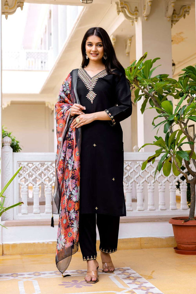 Black Chanderi Sequin with Embroidered Kurti Pant Set