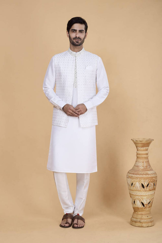 Men's Off White Embroidered Silk Kurta Set with Jacket
