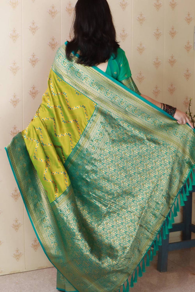 Mehendi Woven Banarasi Saree