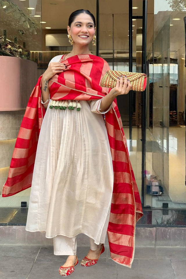 Red Embroidered Silk Anarkali Suits (ACA5484)