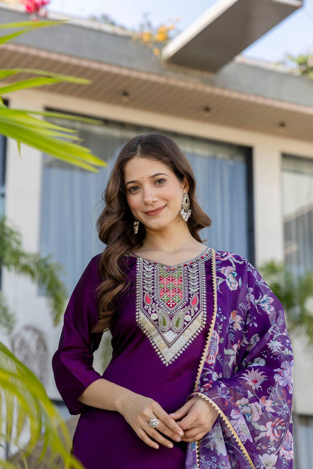 Purple Embroidered Chanderi Kurti Pant Set (ACA5491)
