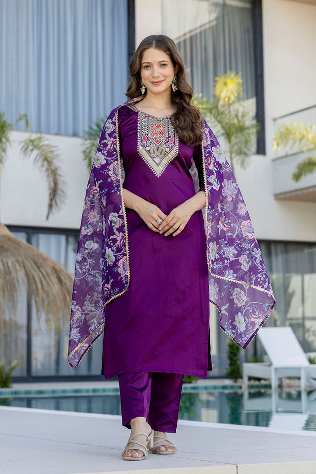 Purple Embroidered Chanderi Kurti Pant Set (ACA5491)