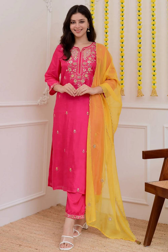 Pink Embroidered Chanderi Kurti Pant Set (ACA5492)