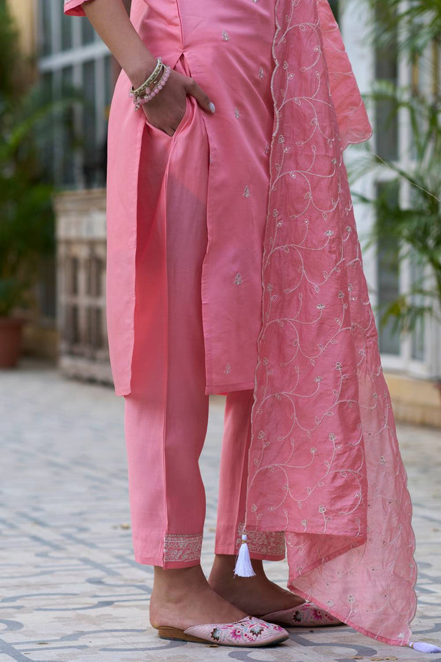 Pink Floral Embroidered Silk Blend Kurti Pant Set (ACA5563)