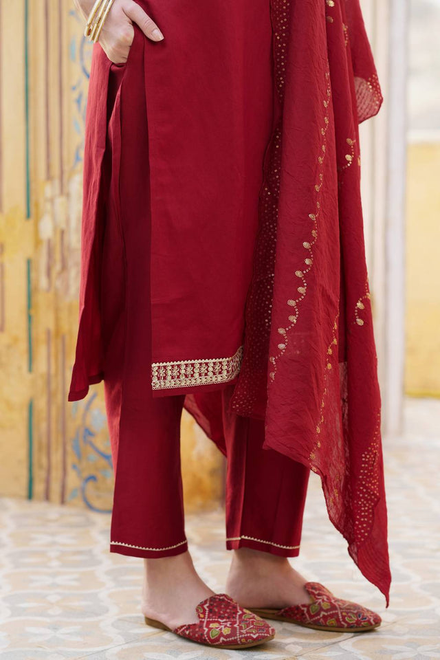 Maroon Floral Embroidered Rayon Kurti Pant Set (ACA5568)