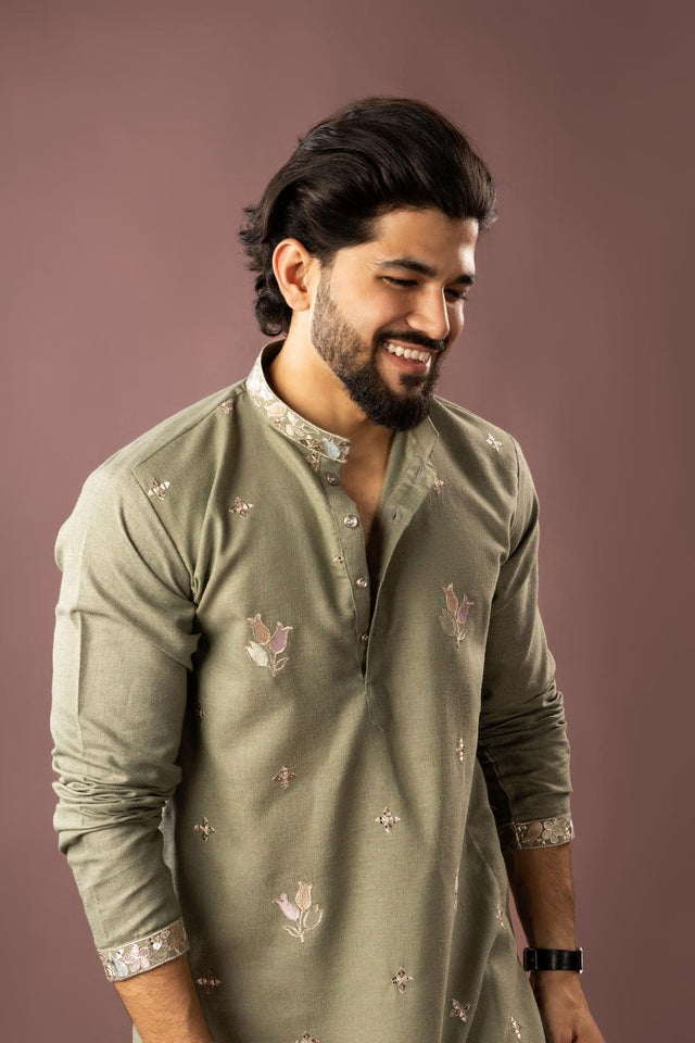Men's Green Floral Embroidered Linen Kurta Set (ACA5609)
