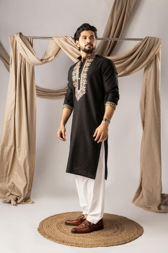 Men's Black Floral Embroidered Linen Kurta Set (ACA5617)