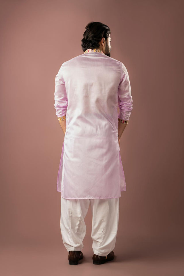 Men's Baby Pink Floral Embroidered Linen Kurta Set (ACA5619)