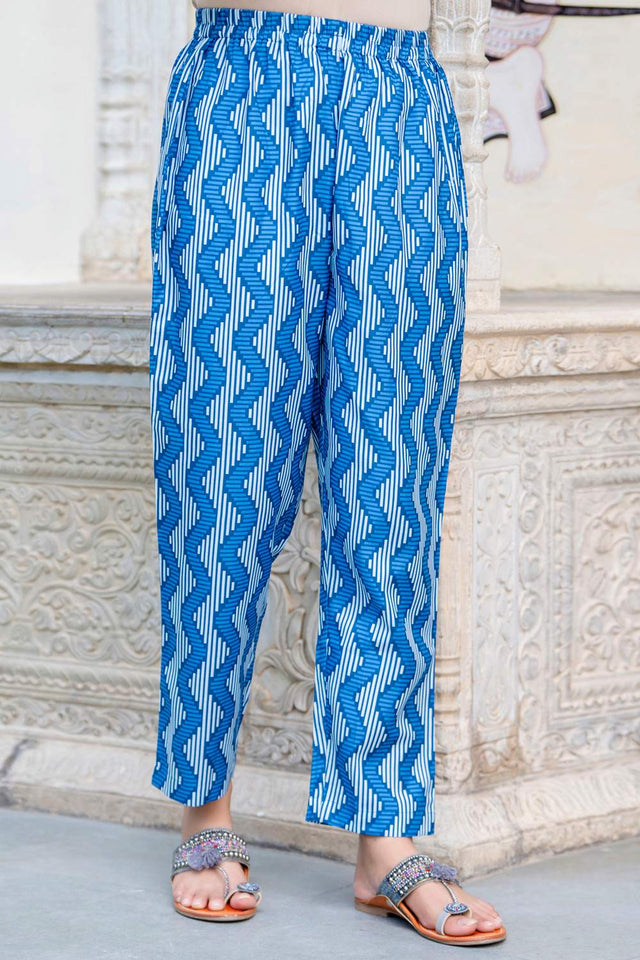 Blue Floral Printed Cotton Blend Kurti Pant Set (ACA6117)