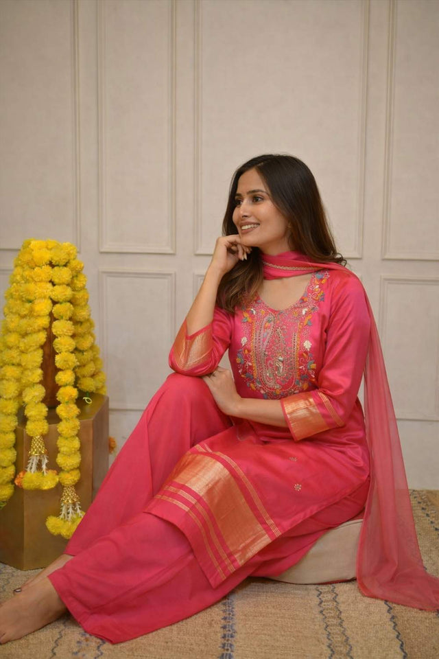Pink Floral Embroidered Viscose Kurti Pant Set (ACA6161)
