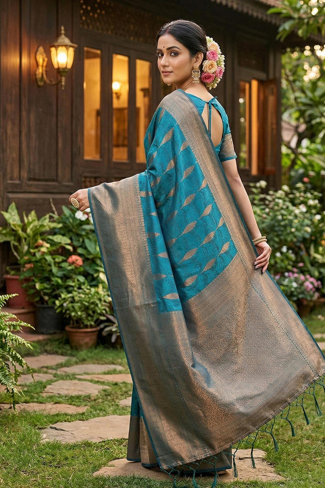 Green Woven Silk Blend Saree (ACA6901)