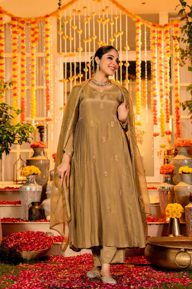 Brown Floral Embroidered Chanderi Kurti Pant Set (ACA7033)