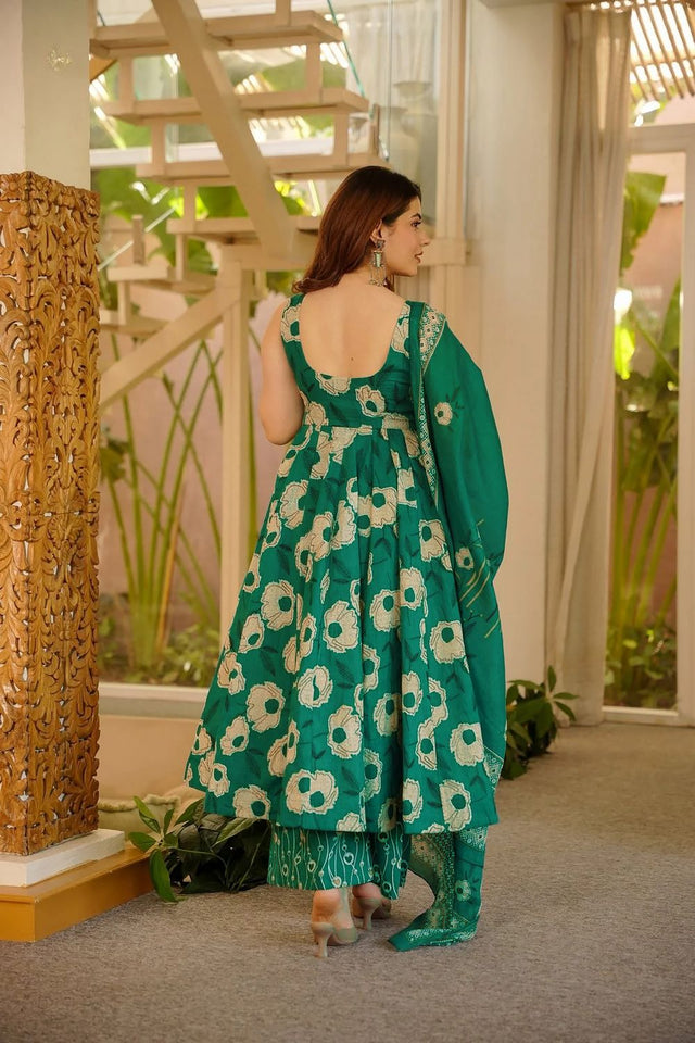 Green Floral Printed Muslin Kurti Pant Set (ACA7785)