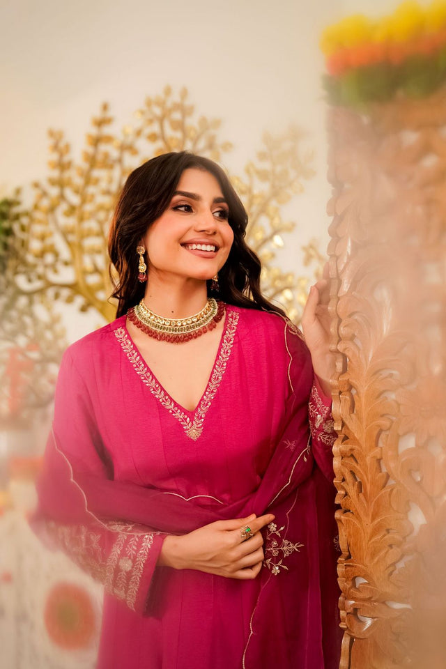 Pink Embroidered Chanderi Kurti Pant Set (ACA8539)