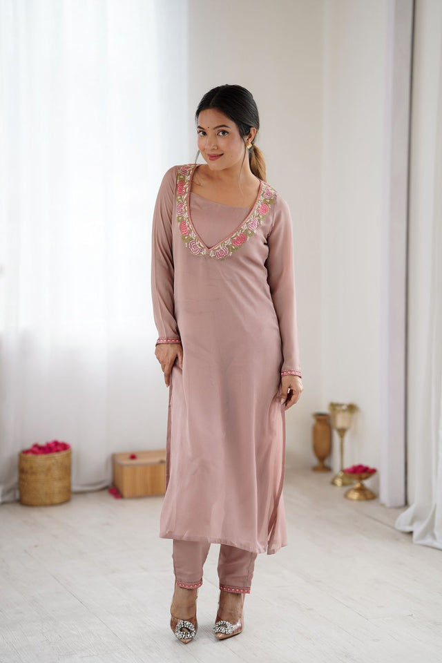 Peach Georgette Floral Embroidered Kurti Pant Set (ACA8602)