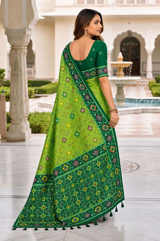 Green Floral Woven Silk Saree (ACB1059)