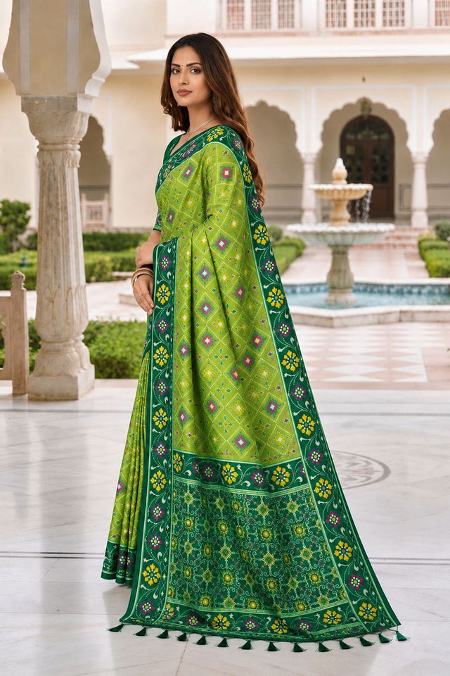 Green Floral Woven Silk Saree (ACB1059)
