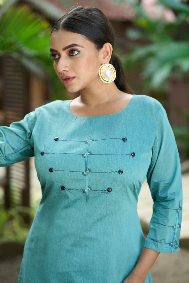 Turquoise Embroidered Silk Kurti Pant Set (ACB2518)