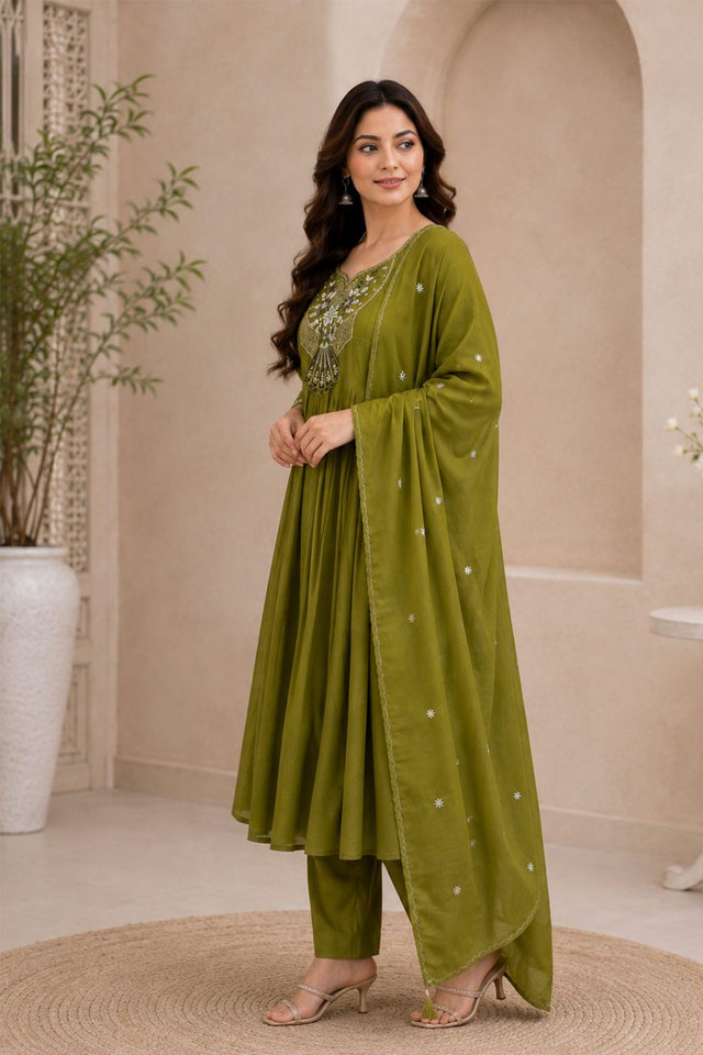 Green Floral Embroidered Silk Anarkali Suit (ACB2724)