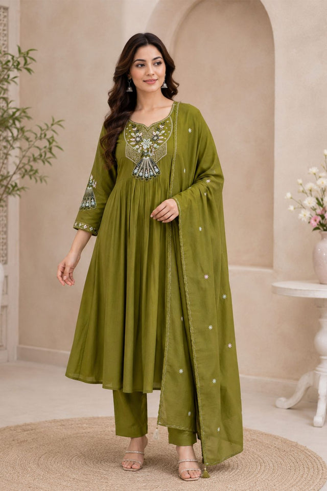 Green Floral Embroidered Silk Anarkali Suit (ACB2724)