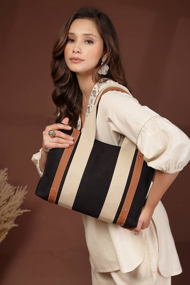 Black Solid Colorblocked Cotton Hand Bag (ADB5351B)