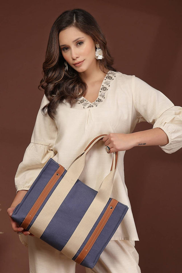 Blue Solid Colorblocked Cotton Hand Bag (ADB5351C)