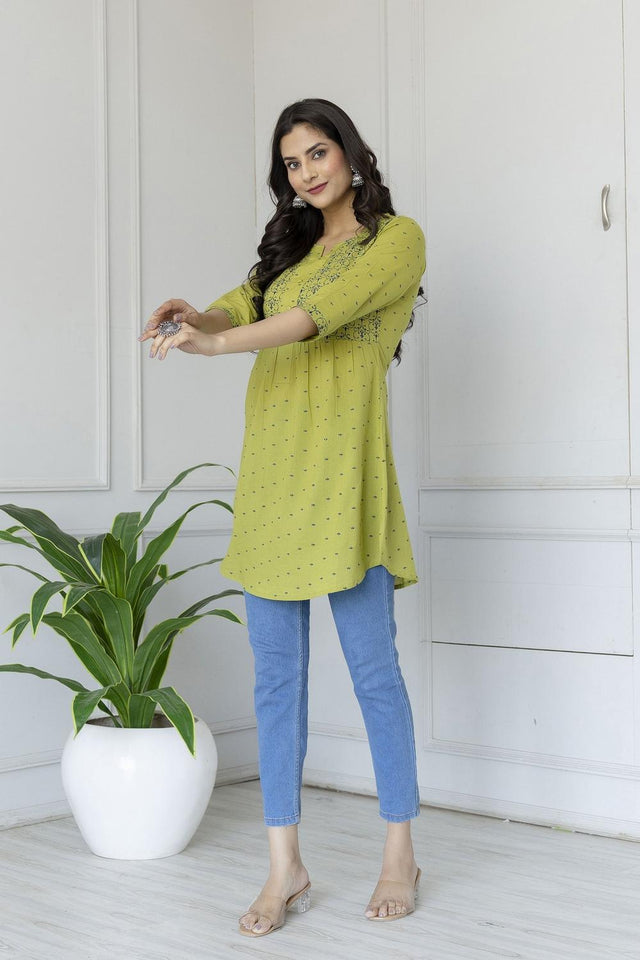 Green Floral Printed Cotton Kurti (AM-BER2016)